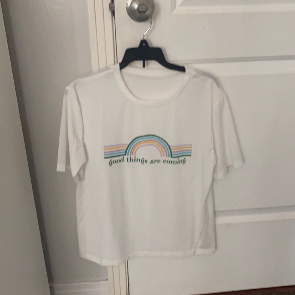 cute kind of cropped tee
